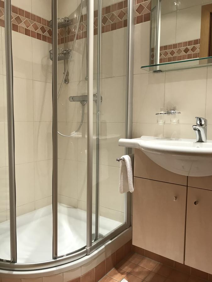 Gasthof-Pension Zur Klause Ratten Bagian luar foto