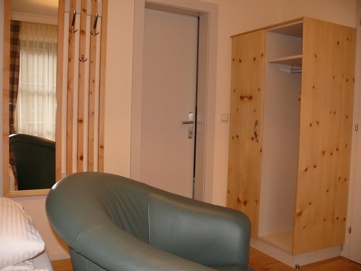 Gasthof-Pension Zur Klause Ratten Bagian luar foto